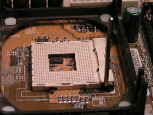 Cómo instalar una CPU Socket 478