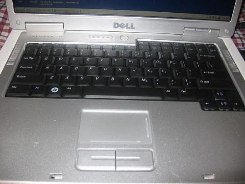 Cómo reemplazar un teclado del ordenador portátil de Dell