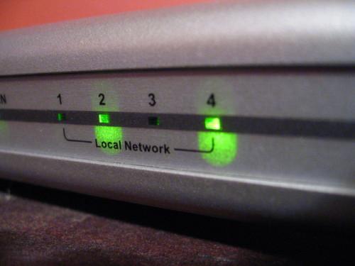 ¿Cómo limito tráfico de red con un router Cisco?
