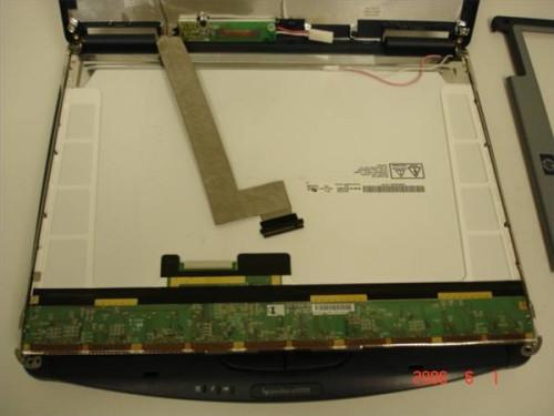 Cómo reemplazar una luz de fondo en un ordenador portátil Dell 5100