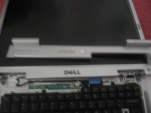 Cómo reemplazar un teclado del ordenador portátil de Dell